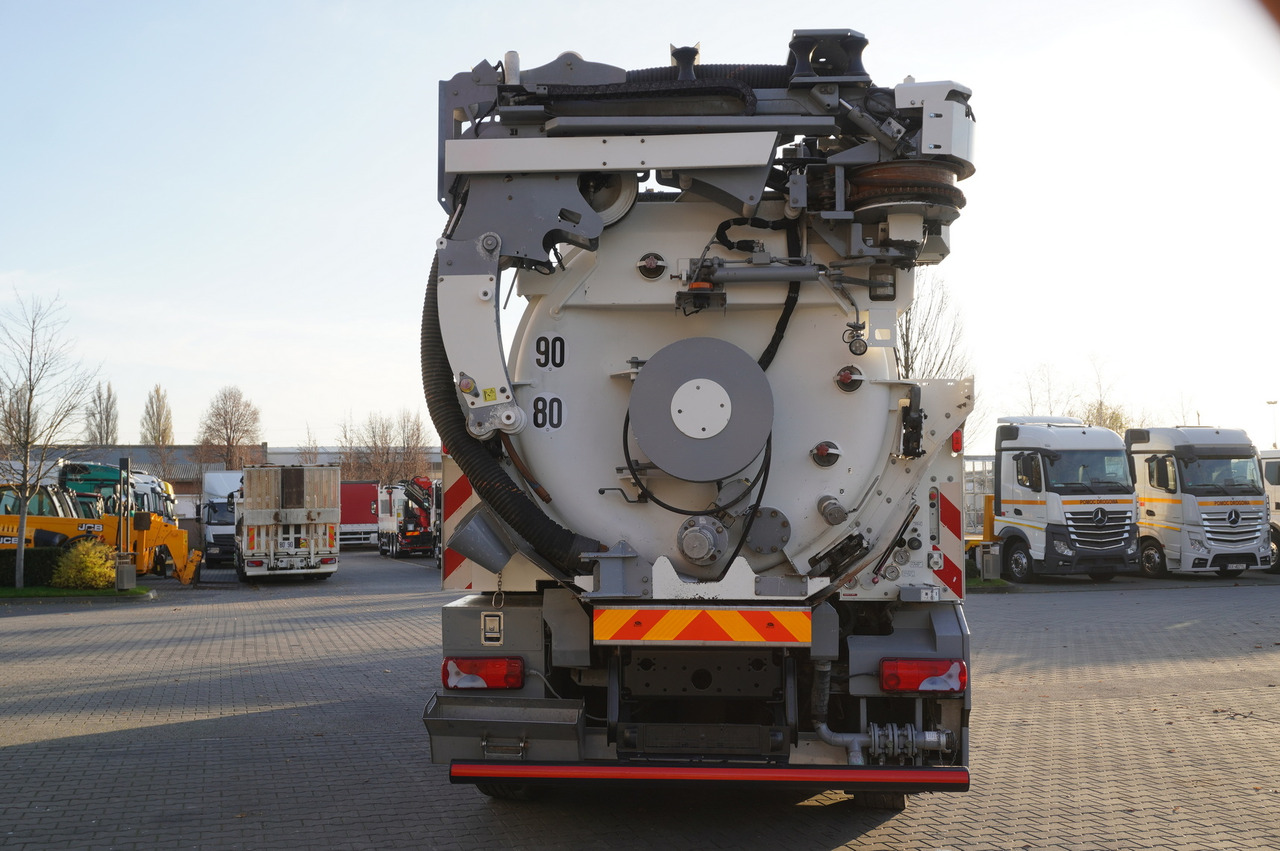 MAN TGS 26.360 E6 / RIVARD sewage cleaner 18 m3 / 180 tho. km / steering axle / 2 units - Asenizatorius: foto 5 MAN TGS 26.360 E6 / RIVARD sewage cleaner 18 m3 / 180 tho. km / steering axle / 2 units - Asenizatorius: foto 5