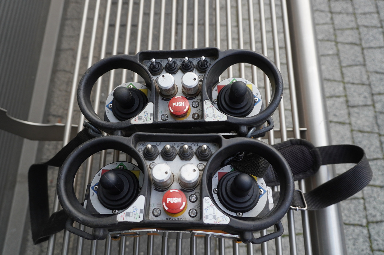 Asenizatorius MAN TGS 26.360 E6 / RIVARD sewage cleaner 18 m3 / 180 tho. km / steering axle / 2 units: foto 11