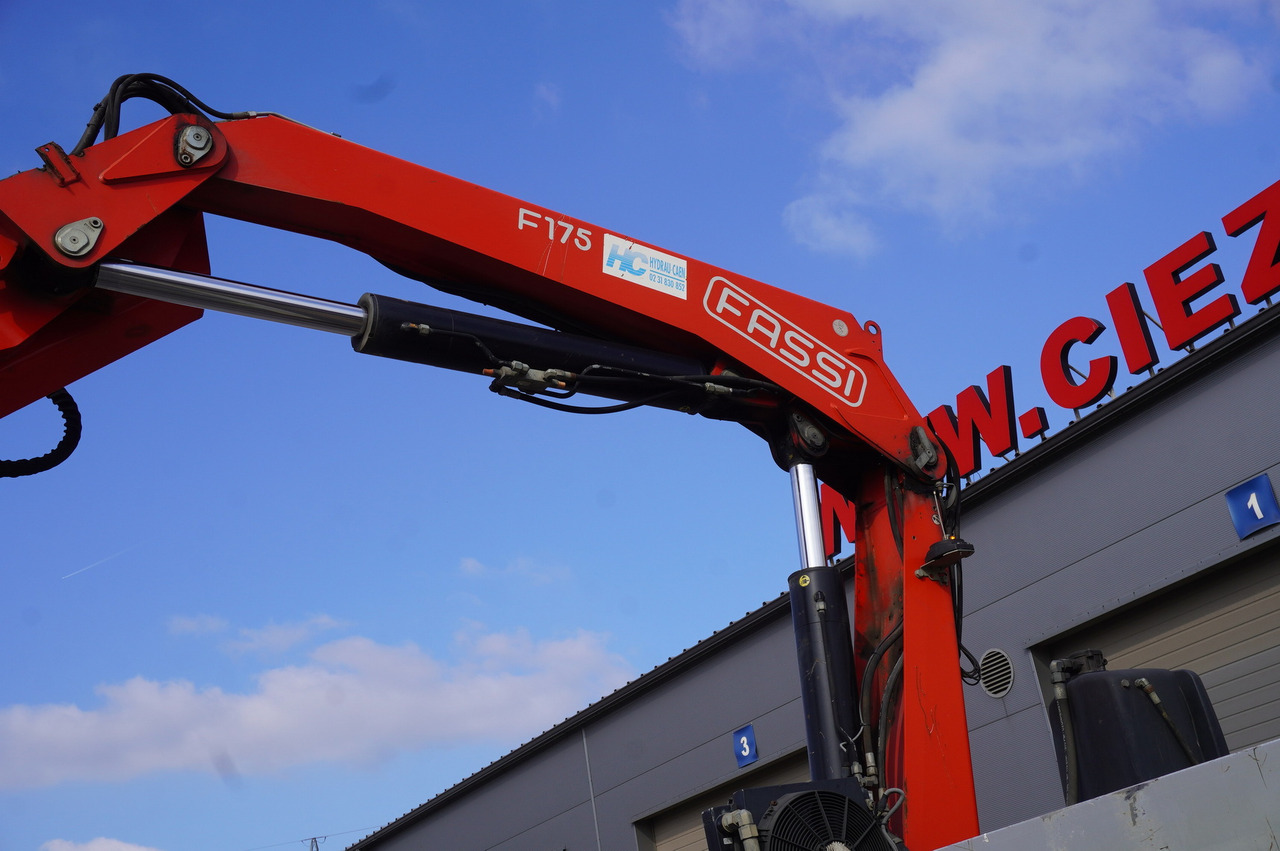 MAN TGS 26.360 Flatbed / Fassi F175 7.7 T / steered 3rd axle lizingą MAN TGS 26.360 Flatbed / Fassi F175 7.7 T / steered 3rd axle: foto 14