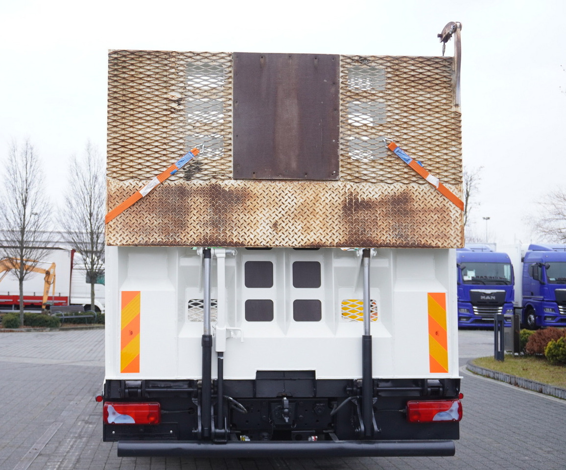 MAN TGS 35.360 E5 8x2 / HDS HIAB XS 166 HIDUO / 6.2 t lifting capacity / 12 m reach - Sunkvežimis su kranu: foto 3 MAN TGS 35.360 E5 8x2 / HDS HIAB XS 166 HIDUO / 6.2 t lifting capacity / 12 m reach - Sunkvežimis su kranu: foto 3