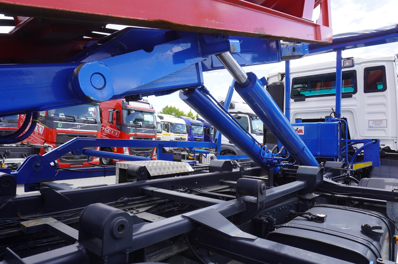 Srutovežis MAN TGS 35.400 8 × 4 E5 / HYVA HOOK LIFT 32.56 SE / Septic barrel 13000 L: foto 12