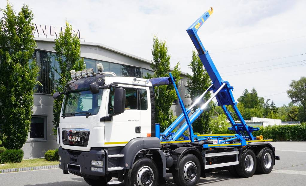 MAN TGS 35.400 8×4 HYVA LIFT 32.56 SE hooklift - Hook-lift sunkvežimis: foto 1 MAN TGS 35.400 8×4 HYVA LIFT 32.56 SE hooklift - Hook-lift sunkvežimis: foto 1