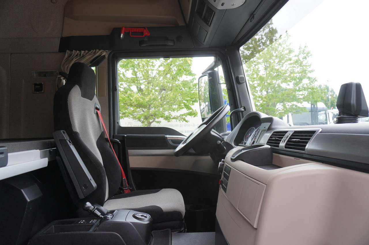 Srutovežis MAN TGS 35.420 8×2 / NEW septic barrel 13000 L / 3 steered axles: foto 28