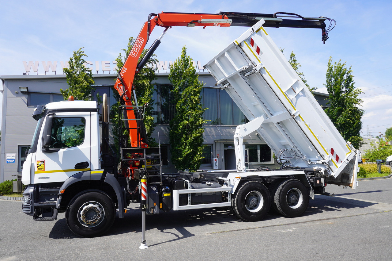 MERCEDES-BENZ AROCS 2636 / Fassi F155A.0.22 crane 6t / 120 tho. km / 3-sided dump truck / 2 x Bordmatic - Platforminis/ Bortinis sunkvežimis, Sunkvežimis su kranu: foto 5 MERCEDES-BENZ AROCS 2636 / Fassi F155A.0.22 crane 6t / 120 tho. km / 3-sided dump truck / 2 x Bordmatic - Platforminis/ Bortinis sunkvežimis, Sunkvežimis su kranu: foto 5
