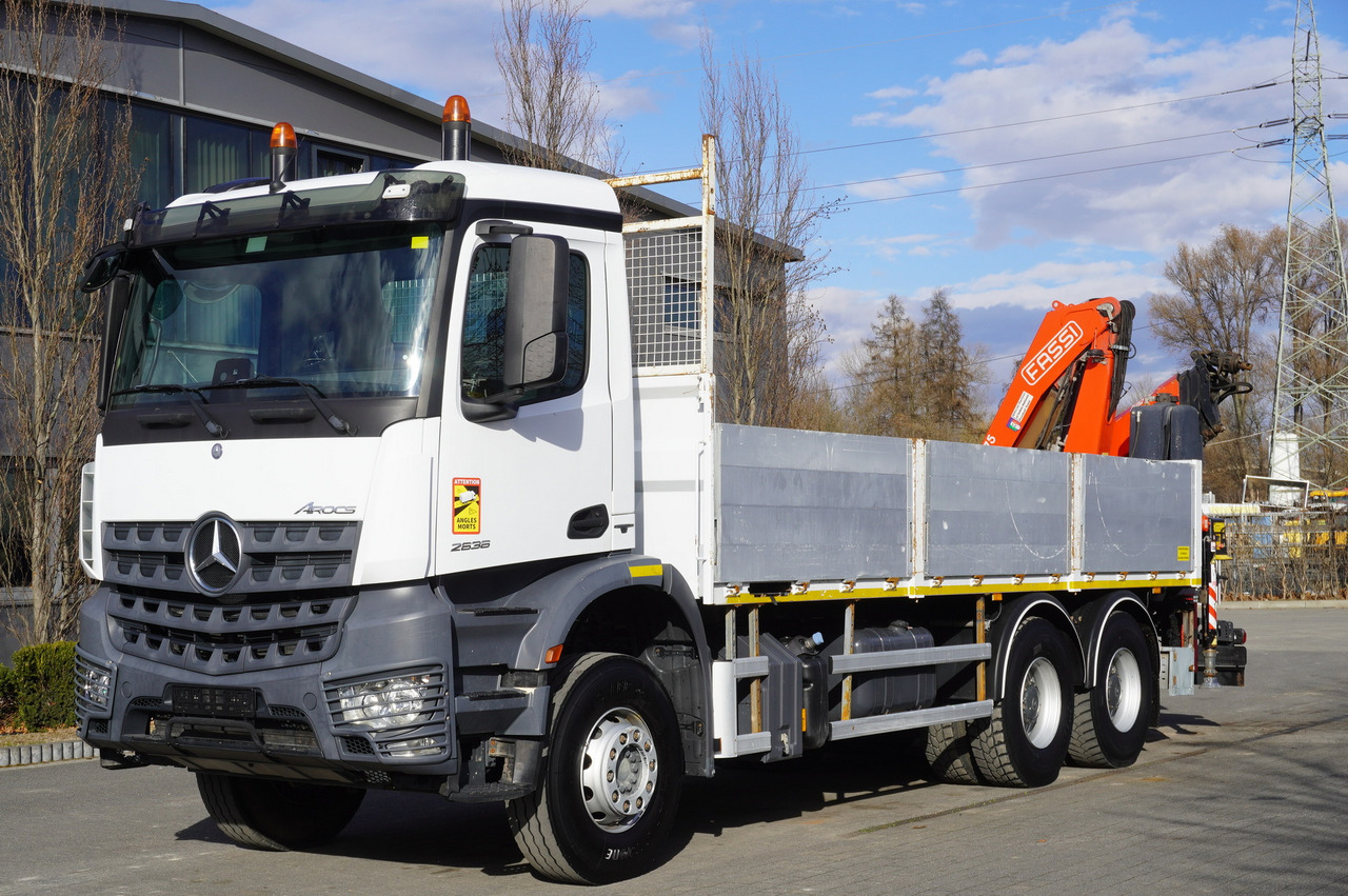 MERCEDES-BENZ AROCS 2636 Flatbed / HDS FASSI F175 7.7 T / 150,000 km - Autokranas: foto 2 MERCEDES-BENZ AROCS 2636 Flatbed / HDS FASSI F175 7.7 T / 150,000 km - Autokranas: foto 2