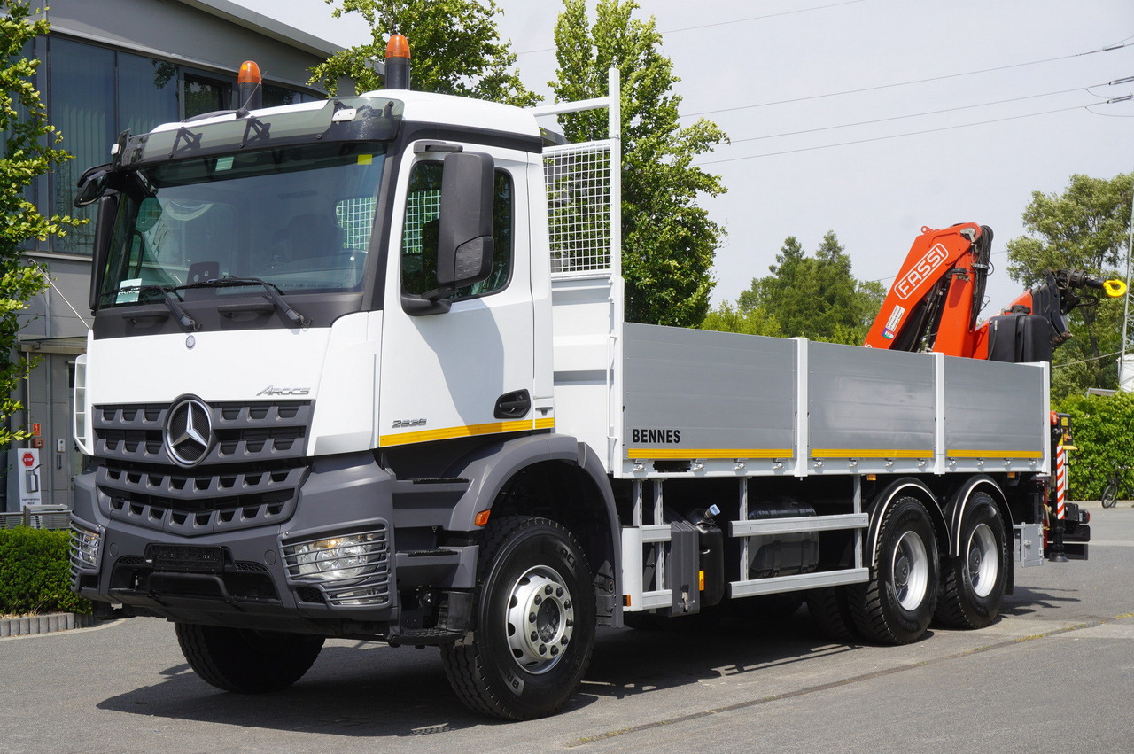 MERCEDES-BENZ AROCS 2636 Flatbed / HDS FASSI F175 7.7 T / 150,000 km - Autokranas: foto 3 MERCEDES-BENZ AROCS 2636 Flatbed / HDS FASSI F175 7.7 T / 150,000 km - Autokranas: foto 3