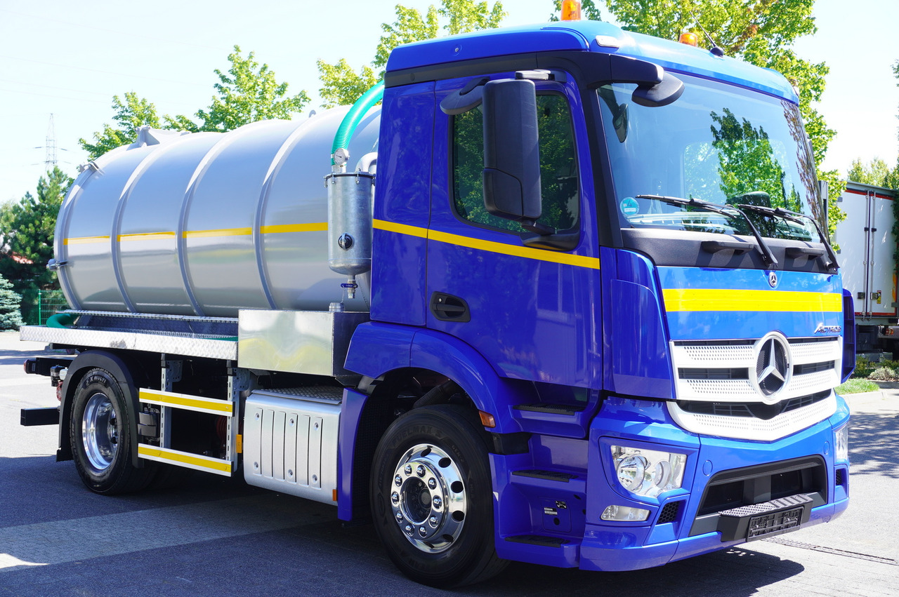 MERCEDES-BENZ Actros 18.35 LS / Body NEW septic tank (08/2025) 11000 l / 280000 kilometers! - Srutovežis: foto 3 MERCEDES-BENZ Actros 18.35 LS / Body NEW septic tank (08/2025) 11000 l / 280000 kilometers! - Srutovežis: foto 3