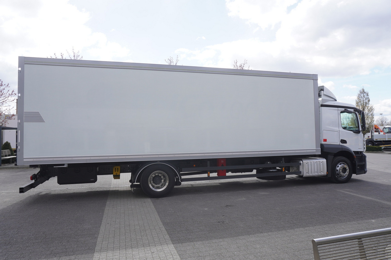 MERCEDES-BENZ Actros 1824 / Refrigerator / Carrier Supra 1250 / Sleeping cabin - Refrižeratorius sunkvežimis: foto 2 MERCEDES-BENZ Actros 1824 / Refrigerator / Carrier Supra 1250 / Sleeping cabin - Refrižeratorius sunkvežimis: foto 2