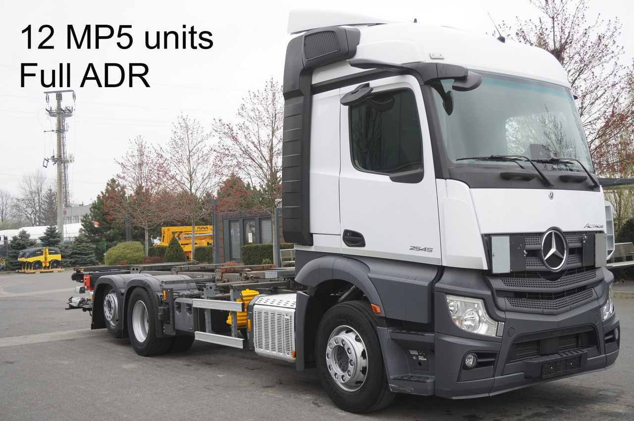 MERCEDES-BENZ Actros 2545 6×2 MP5 / FULL ADR / several units - Konteineris-vežimus/ Sukeisti kūną sunkvežimis: foto 1 MERCEDES-BENZ Actros 2545 6×2 MP5 / FULL ADR / several units - Konteineris-vežimus/ Sukeisti kūną sunkvežimis: foto 1