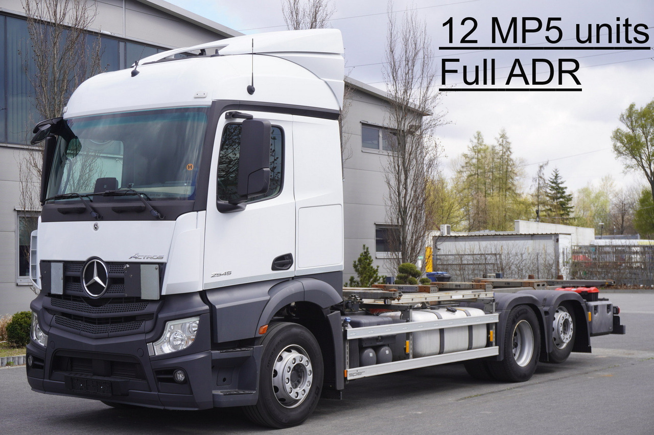 MERCEDES-BENZ Actros 2545 6×2 MP5 / FULL ADR / several units - Konteineris-vežimus/ Sukeisti kūną sunkvežimis: foto 1 MERCEDES-BENZ Actros 2545 6×2 MP5 / FULL ADR / several units - Konteineris-vežimus/ Sukeisti kūną sunkvežimis: foto 1