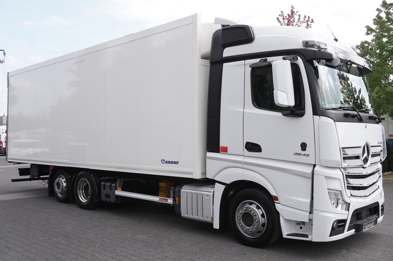 MERCEDES-BENZ Actros 2545 MP5 6×2 E6 / KRONE REFRIGERATOR 40 pallets Bitemperature Doppelstock / high 2.7m - Refrižeratorius sunkvežimis: foto 2 MERCEDES-BENZ Actros 2545 MP5 6×2 E6 / KRONE REFRIGERATOR 40 pallets Bitemperature Doppelstock / high 2.7m - Refrižeratorius sunkvežimis: foto 2