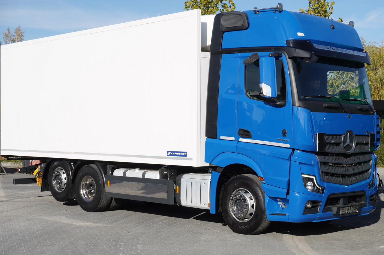 MERCEDES-BENZ Actros 2548 E6 / GIGA / Cab Lounge chair / Lamberet Refrigerator / Carrier Supra 950 - Refrižeratorius sunkvežimis: foto 2 MERCEDES-BENZ Actros 2548 E6 / GIGA / Cab Lounge chair / Lamberet Refrigerator / Carrier Supra 950 - Refrižeratorius sunkvežimis: foto 2