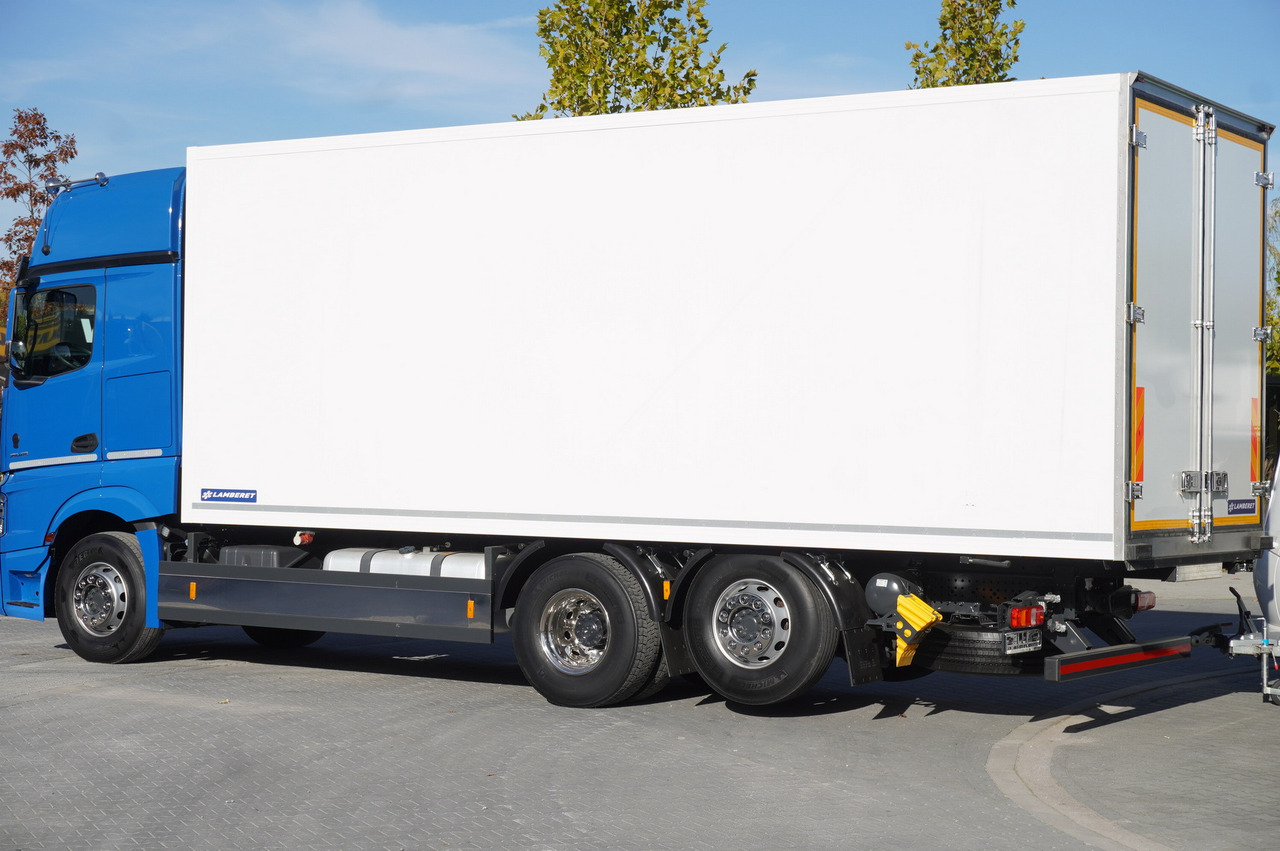MERCEDES-BENZ Actros 2548 E6 / GIGA / Cab Lounge chair / Lamberet Refrigerator / Carrier Supra 950 - Refrižeratorius sunkvežimis: foto 4 MERCEDES-BENZ Actros 2548 E6 / GIGA / Cab Lounge chair / Lamberet Refrigerator / Carrier Supra 950 - Refrižeratorius sunkvežimis: foto 4