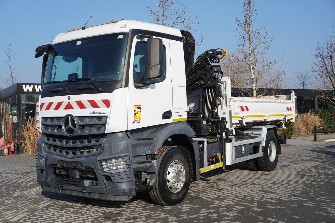 MERCEDES-BENZ Arocs 1833 / 87,000 km!!! / Hds HIAB X-DUO 128 B-2 / three-sided tipper - Sunkvežimis su kranu, Sunkvežimis su kranu: foto 3 MERCEDES-BENZ Arocs 1833 / 87,000 km!!! / Hds HIAB X-DUO 128 B-2 / three-sided tipper - Sunkvežimis su kranu, Sunkvežimis su kranu: foto 3