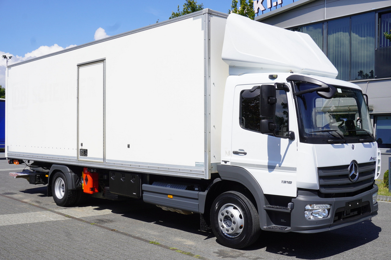 MERCEDES-BENZ Atego 1318 E6 / 20 pallet container / lift / 90 thousand km !!! - Furgonas sunkvežimis: foto 1 MERCEDES-BENZ Atego 1318 E6 / 20 pallet container / lift / 90 thousand km !!! - Furgonas sunkvežimis: foto 1