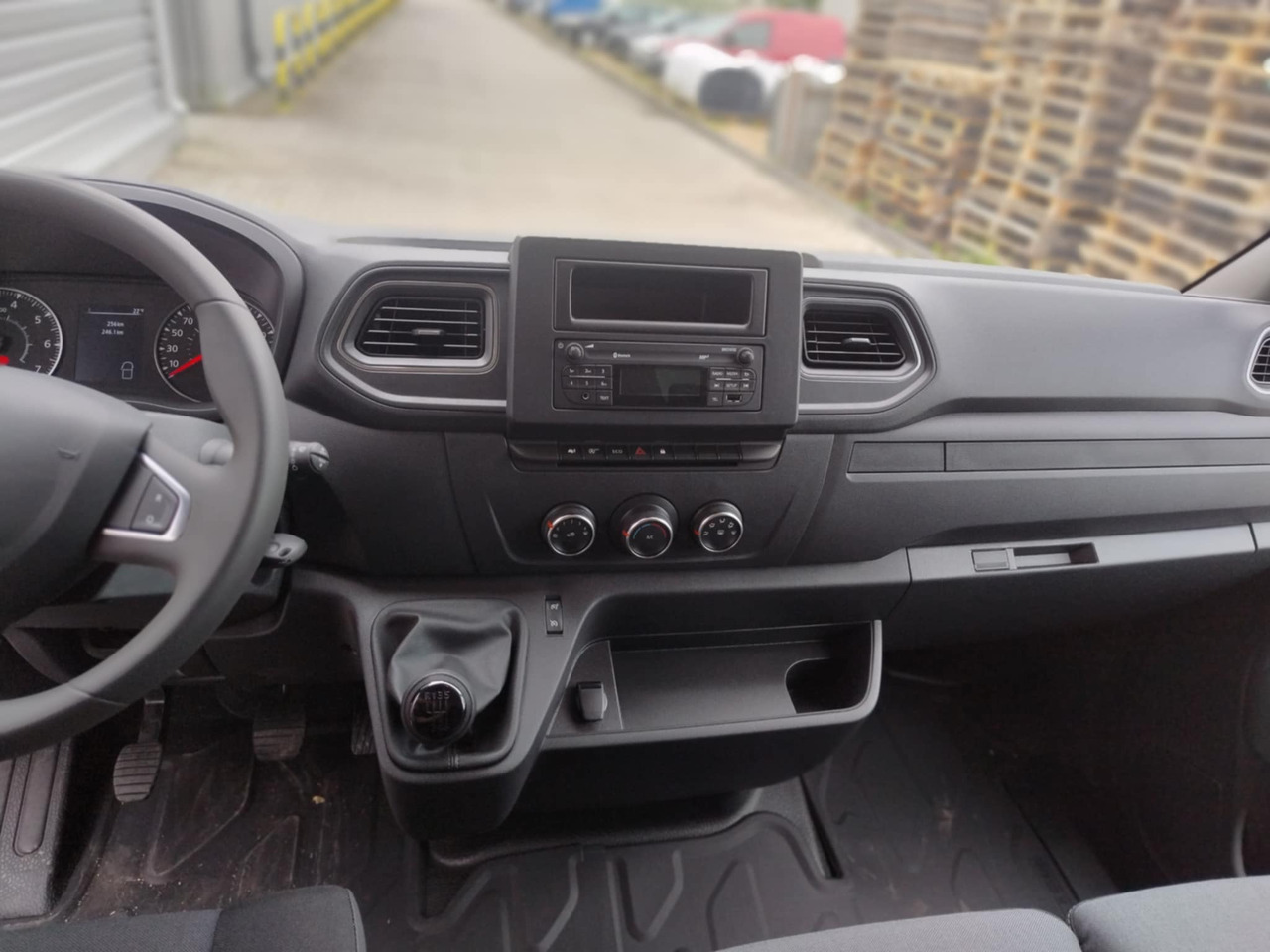 RENAULT Master / BRAND NEW Box van - Furgonas su krovinių dėže: foto 4 RENAULT Master / BRAND NEW Box van - Furgonas su krovinių dėže: foto 4