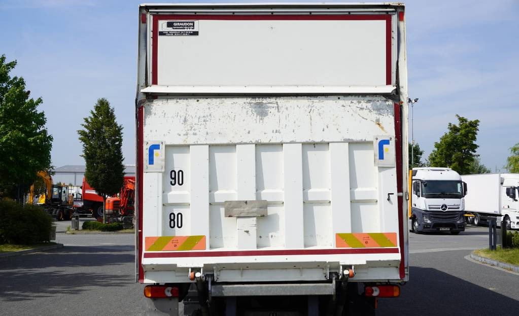RENAULT Renault D12 E6 / Container 18 pallets / Lift - Furgonas sunkvežimis: foto 4 RENAULT Renault D12 E6 / Container 18 pallets / Lift - Furgonas sunkvežimis: foto 4