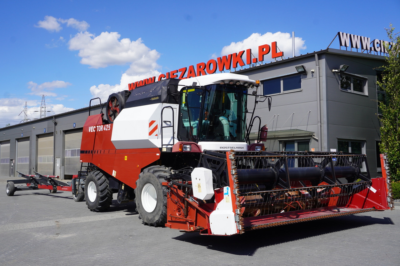 ROSTSELMASH VECTOR 425 RSM-101 grain harvester + Header 5 m + rapeseed harvesting extension / 2300 MTH - Derliaus nuėmimo kombainas: foto 3 ROSTSELMASH VECTOR 425 RSM-101 grain harvester + Header 5 m + rapeseed harvesting extension / 2300 MTH - Derliaus nuėmimo kombainas: foto 3
