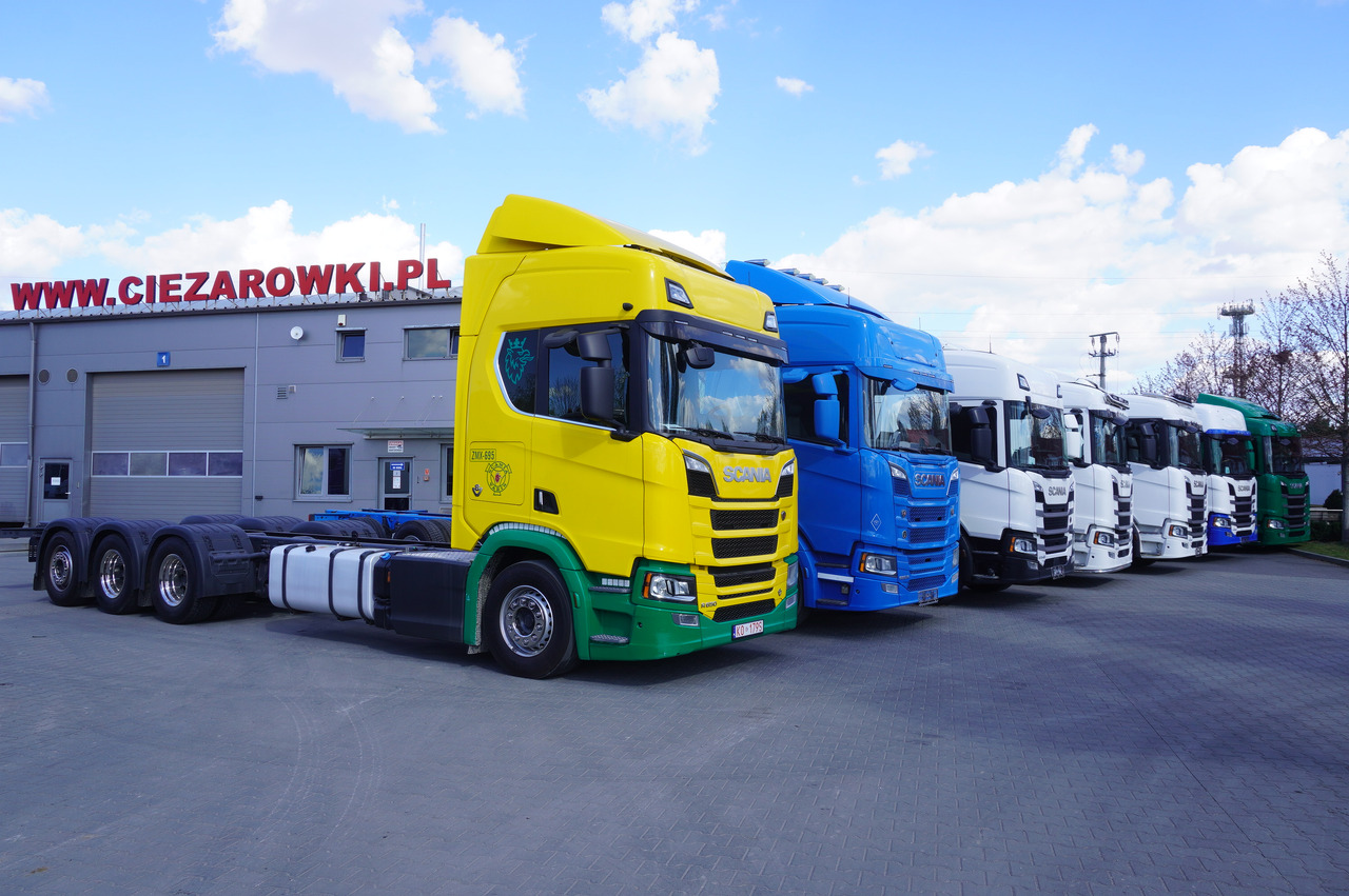 SCANIA R650 V8 / 650 HP/ frame 8.8 m / steered 4th axis / 20 units - Sunkvežimis su kranu: foto 1 SCANIA R650 V8 / 650 HP/ frame 8.8 m / steered 4th axis / 20 units - Sunkvežimis su kranu: foto 1