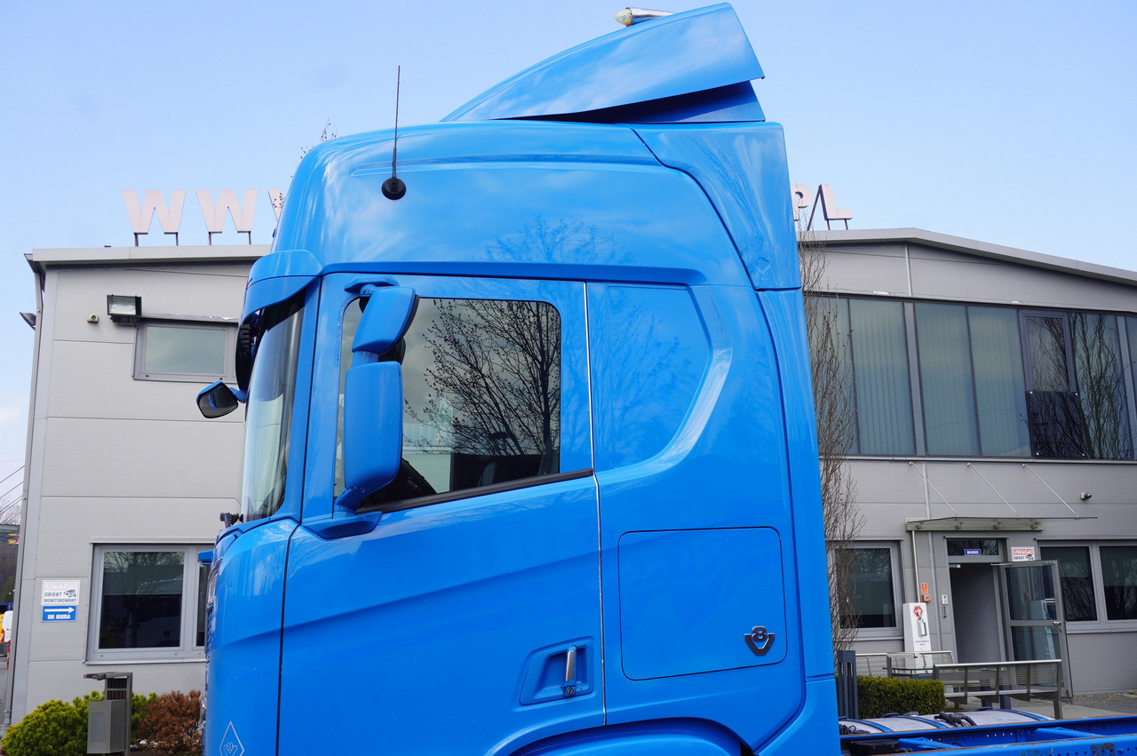 SCANIA R650 V8 / 650 HP/ frame 8.8 m / steered 4th axle lizingą SCANIA R650 V8 / 650 HP/ frame 8.8 m / steered 4th axle: foto 12