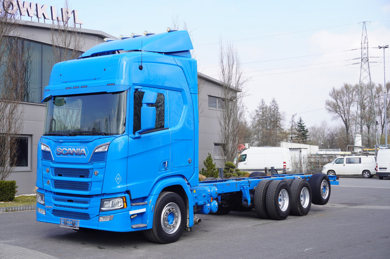 SCANIA R650 V8 / 650 HP/ frame 8.8 m / steered 4th axle - Važiuoklės sunkvežimis: foto 1 SCANIA R650 V8 / 650 HP/ frame 8.8 m / steered 4th axle - Važiuoklės sunkvežimis: foto 1