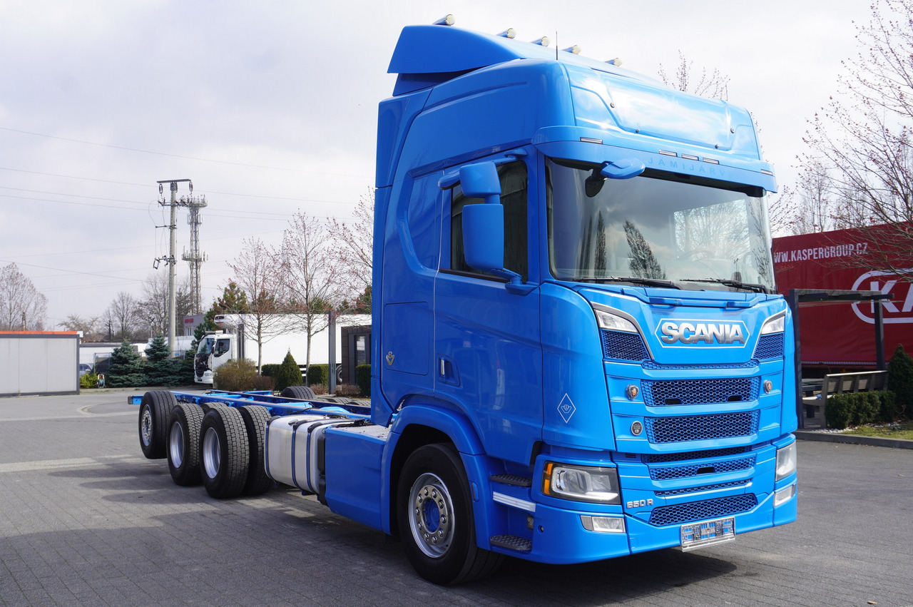 SCANIA R650 V8 / 650 HP/ frame 8.8 m / steered 4th axle - Sunkvežimis su kranu: foto 5 SCANIA R650 V8 / 650 HP/ frame 8.8 m / steered 4th axle - Sunkvežimis su kranu: foto 5
