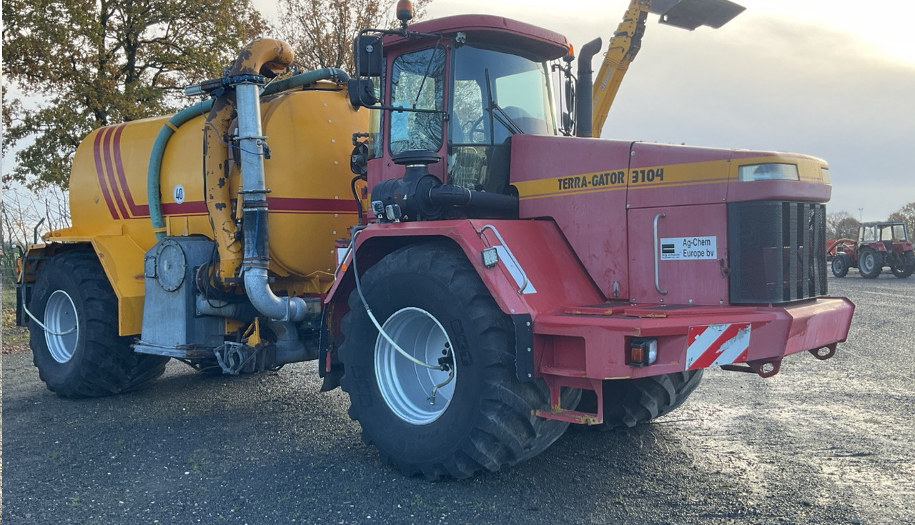 TERRA-GATOR TG 3104 Self-propelled liquid manure spreader - Mėšlo kratytuvas: foto 4 TERRA-GATOR TG 3104 Self-propelled liquid manure spreader - Mėšlo kratytuvas: foto 4