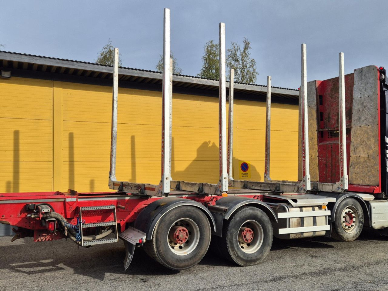VOLVO FH 750 8x4 / 2 lifted axles / timber truck - Važiuoklės sunkvežimis: foto 4 VOLVO FH 750 8x4 / 2 lifted axles / timber truck - Važiuoklės sunkvežimis: foto 4
