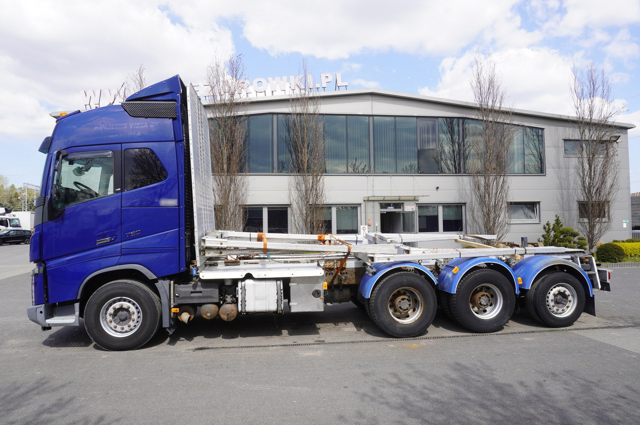 VOLVO FH16 750 8x4 / 750 HP! / 20 t load capacity / stanchion superstructure - Važiuoklės sunkvežimis: foto 5 VOLVO FH16 750 8x4 / 750 HP! / 20 t load capacity / stanchion superstructure - Važiuoklės sunkvežimis: foto 5