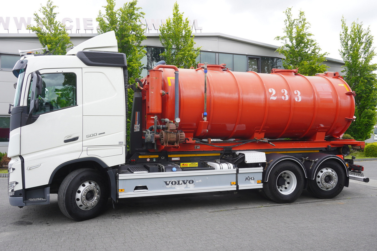 VOLVO Volvo FH 500 / Septic barrel 13000 l / Hook lift 21 t / 2022 / 3rd axle steered / 2 units - Hook-lift sunkvežimis: foto 3 VOLVO Volvo FH 500 / Septic barrel 13000 l / Hook lift 21 t / 2022 / 3rd axle steered / 2 units - Hook-lift sunkvežimis: foto 3