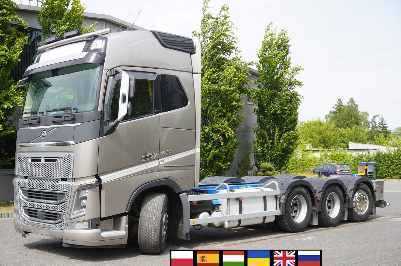 VOLVO Volvo FH16 750 8x4x4 / 750 HP! / Frame 685 cm / Steered 4th axle - Sunkvežimis su kranu: foto 1 VOLVO Volvo FH16 750 8x4x4 / 750 HP! / Frame 685 cm / Steered 4th axle - Sunkvežimis su kranu: foto 1