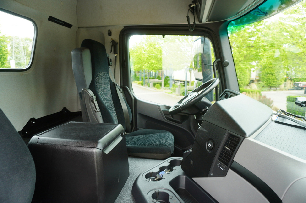 Vilkikas Mercedes-Benz Actros 1845 4x2 / Jost 5th wheel / 11.1 t load capacity: foto 27