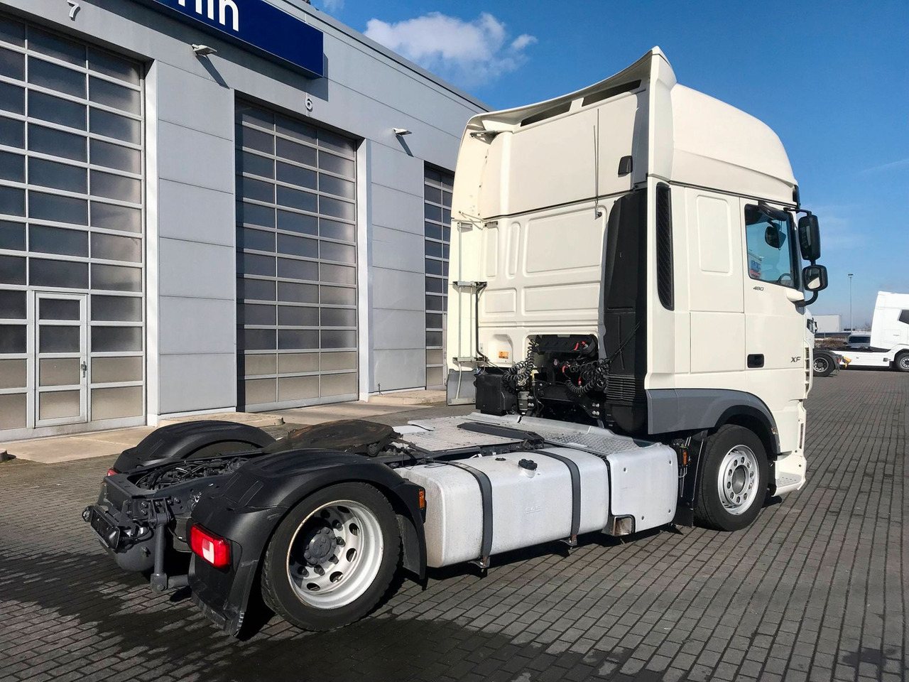 DAF XF 480 FT SSC Low Deck Standklima MX-EngineBrake - Vilkikas: foto 4 DAF XF 480 FT SSC Low Deck Standklima MX-EngineBrake - Vilkikas: foto 4