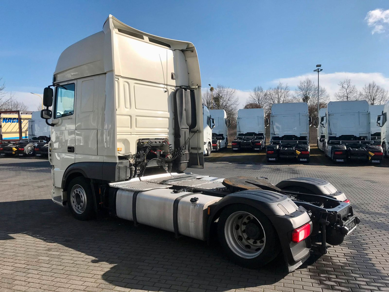 DAF XF 480 FT SSC Low Deck Standklima MX-EngineBrake - Vilkikas: foto 3 DAF XF 480 FT SSC Low Deck Standklima MX-EngineBrake - Vilkikas: foto 3