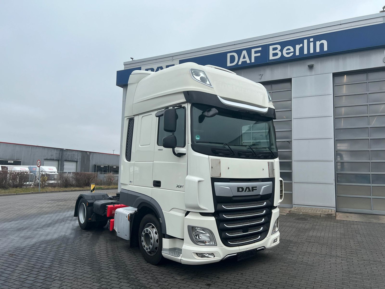 DAF XF 480 FT SSC LowDeck MX-Engine Brake Standklima - Vilkikas: foto 1 DAF XF 480 FT SSC LowDeck MX-Engine Brake Standklima - Vilkikas: foto 1