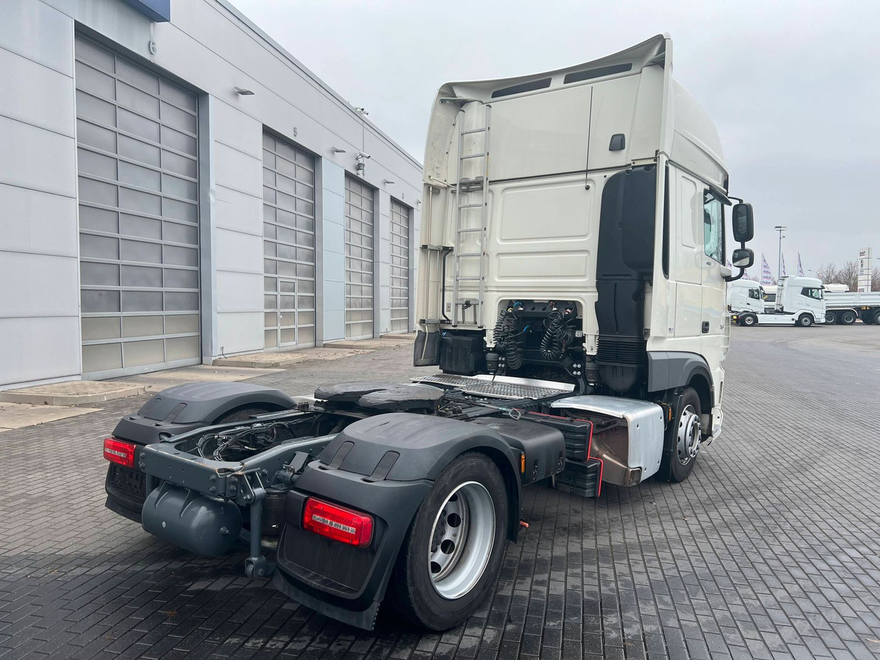 DAF XF 480 FT SSC LowDeck MX-Engine Brake Standklima - Vilkikas: foto 4 DAF XF 480 FT SSC LowDeck MX-Engine Brake Standklima - Vilkikas: foto 4