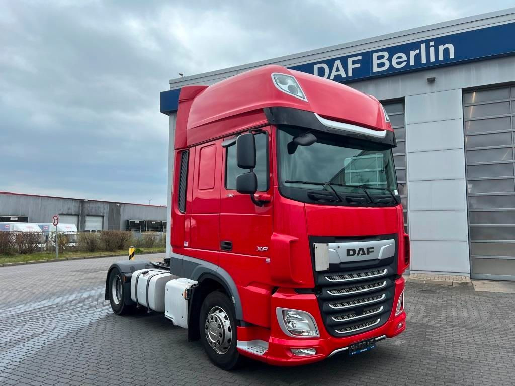 DAF XF 480 FT SSC MX-Engine Brake ADR-AT 2 x Tank - Vilkikas: foto 1 DAF XF 480 FT SSC MX-Engine Brake ADR-AT 2 x Tank - Vilkikas: foto 1