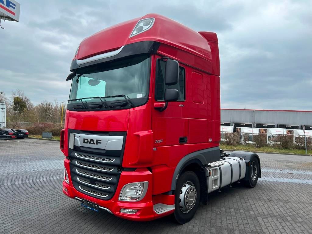 DAF XF 480 FT SSC MX-Engine Brake ADR-AT 2 x Tank - Vilkikas: foto 2 DAF XF 480 FT SSC MX-Engine Brake ADR-AT 2 x Tank - Vilkikas: foto 2