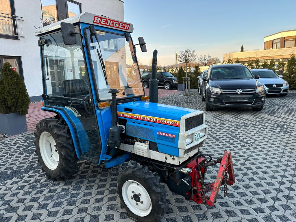 Mitsubishi MT 180 DL Winterdienst und mäherwerk - Komunalinis traktorius: foto 2 Mitsubishi MT 180 DL Winterdienst und mäherwerk - Komunalinis traktorius: foto 2