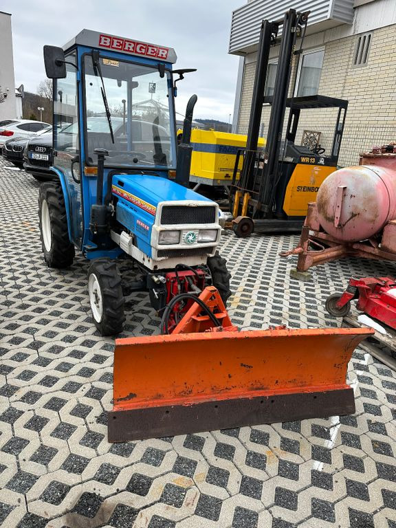 Mitsubishi MT 180 DL Winterdienst und mäherwerk - Komunalinis traktorius: foto 1 Mitsubishi MT 180 DL Winterdienst und mäherwerk - Komunalinis traktorius: foto 1