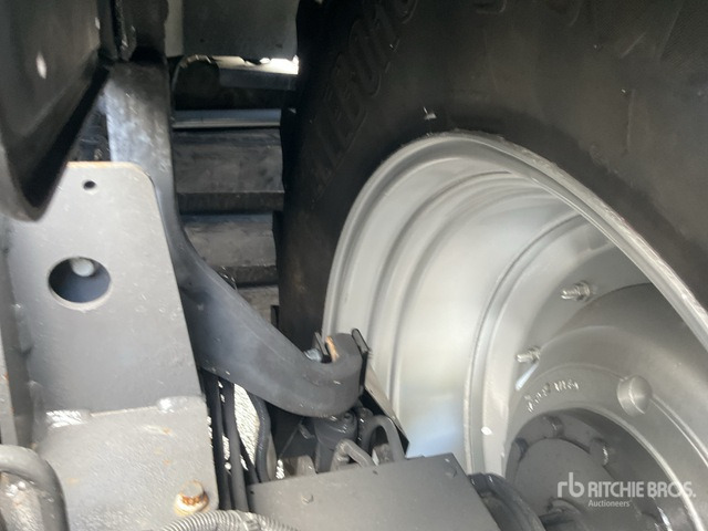 2015 Massey Ferguson 8737 4WD Tractor - Traktorius: foto 5 2015 Massey Ferguson 8737 4WD Tractor - Traktorius: foto 5