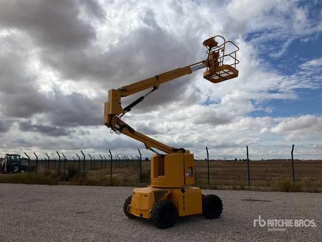 1999 Haulotte HA12D 2WD Diesel Articulating Boom Lift - Alkūninis keltuvas: foto 1 1999 Haulotte HA12D 2WD Diesel Articulating Boom Lift - Alkūninis keltuvas: foto 1