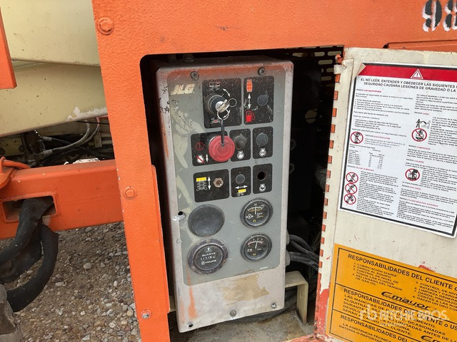 2001 JLG 40RTS 4x4 Diesel Scissor Lift - Žirklinis keltuvas: foto 5 2001 JLG 40RTS 4x4 Diesel Scissor Lift - Žirklinis keltuvas: foto 5