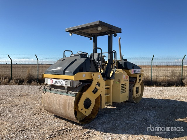 2004 Dynapac CC222 / Double Drum Roller - Asfalto volus: foto 2 2004 Dynapac CC222 / Double Drum Roller - Asfalto volus: foto 2