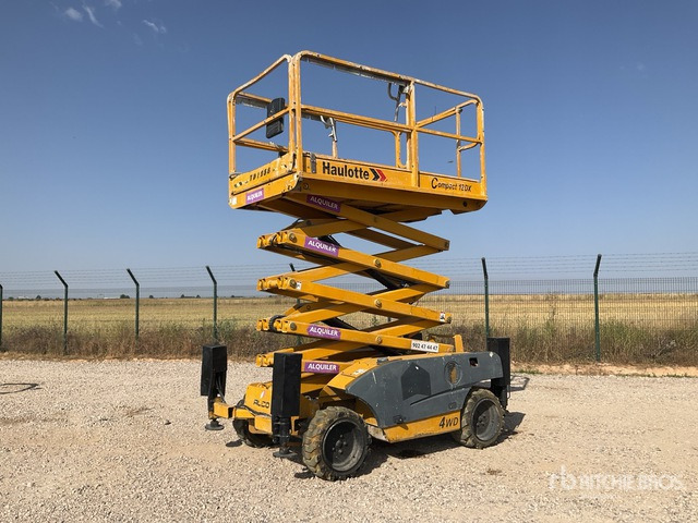 2005 Haulotte Compact12DX 4x4 Diesel Scissor Lift - Žirklinis keltuvas: foto 1 2005 Haulotte Compact12DX 4x4 Diesel Scissor Lift - Žirklinis keltuvas: foto 1