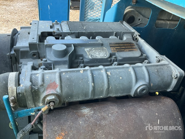 2006 Genie GS5390RT 4x4 Diesel Scissor Lift - Žirklinis keltuvas: foto 5 2006 Genie GS5390RT 4x4 Diesel Scissor Lift - Žirklinis keltuvas: foto 5