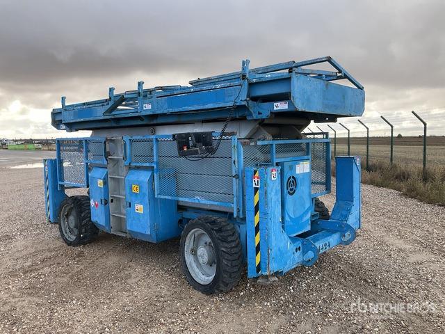 2006 Genie GS5390RT 4x4 Diesel Scissor Lift - Žirklinis keltuvas: foto 2 2006 Genie GS5390RT 4x4 Diesel Scissor Lift - Žirklinis keltuvas: foto 2