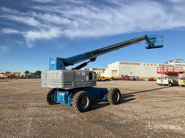 2007 Genie S85 4WD Diesel Telescopic Boom Lift - Teleskopinis keltuvas: foto 1 2007 Genie S85 4WD Diesel Telescopic Boom Lift - Teleskopinis keltuvas: foto 1