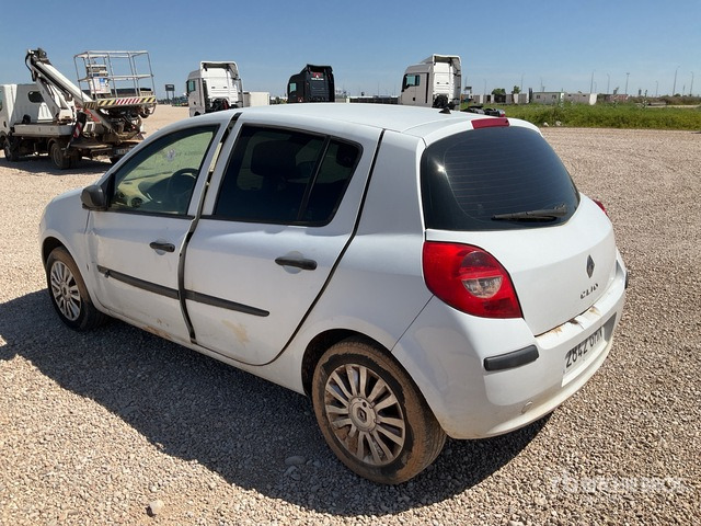 2008 Renault Clio 1.5D (Inoperable) Automobile - Lengvasis automobilis: foto 3 2008 Renault Clio 1.5D (Inoperable) Automobile - Lengvasis automobilis: foto 3