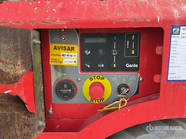 2011 Manitou 120SC 4x4 Diesel Scissor Lift - Žirklinis keltuvas: foto 5 2011 Manitou 120SC 4x4 Diesel Scissor Lift - Žirklinis keltuvas: foto 5